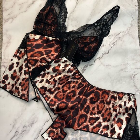 NWT Frederick’s of Hollywood Rosalina Rose Animal Print Cami & Boy Short - Picture 5 of 8